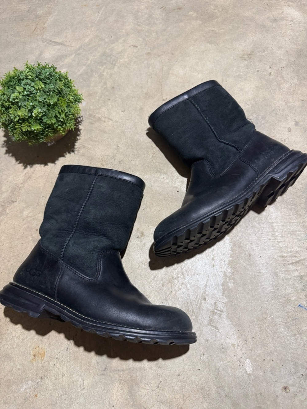 Black Women's Mid-Calf Casual Boots